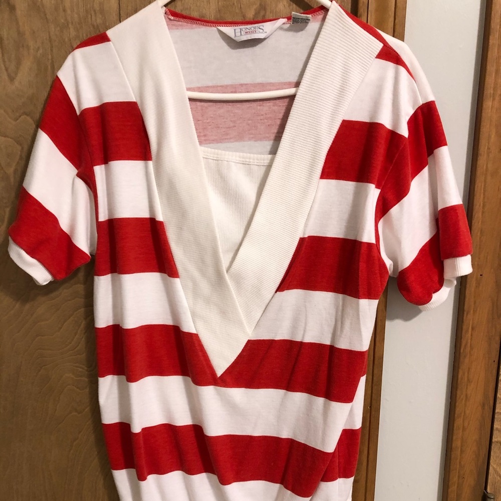 Vintage Honors Misses V neck shirt.